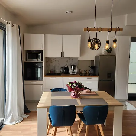 La Petite Maison D'adele Hargeville-sur-Chee