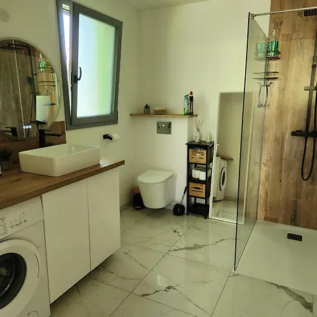 La Petite Maison D'adele Apartamento *